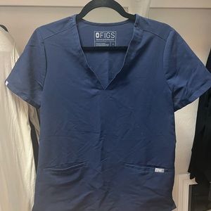 Casma 3 pocket navy scrub top